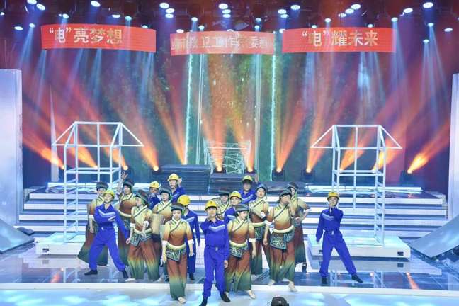 《浦東觀察》“電”亮夢想 “電”耀未來，市教衛系統第六季“偉大工程”示范黨課浦東開講