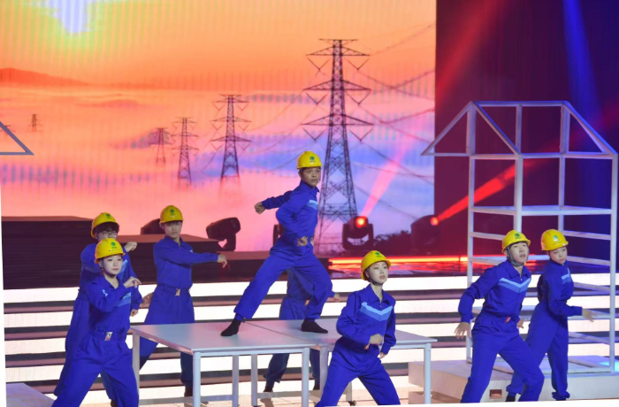 《新華網》上海市教衛系統第六季“偉大工程”示范黨課在上海電力大學開講