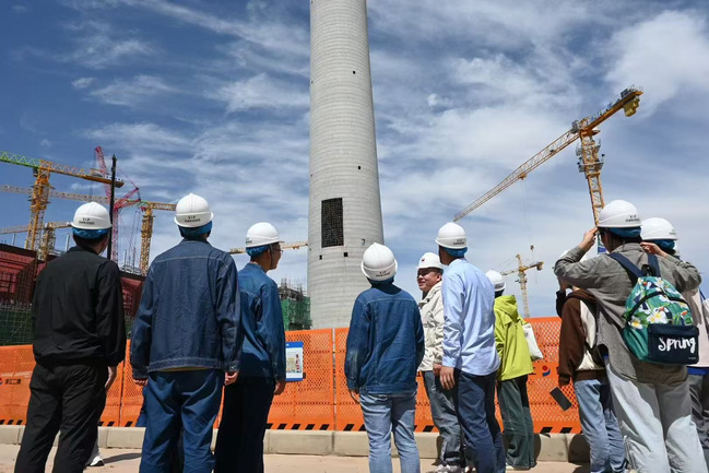 《青年報(bào)》走進(jìn)戈壁，這群大學(xué)生在“行走的課堂”燃青春擔(dān)使命