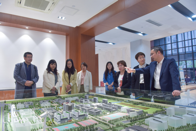 華東理工大學(xué)黨委副書記、紀(jì)委書記龔躍率隊(duì)來校交流