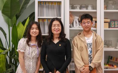 胡丹梅： “學(xué)校搬到哪里，就把家安在哪里”