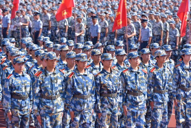 我校舉行2025級本科新生軍訓成果匯報暨總結(jié)表彰大會