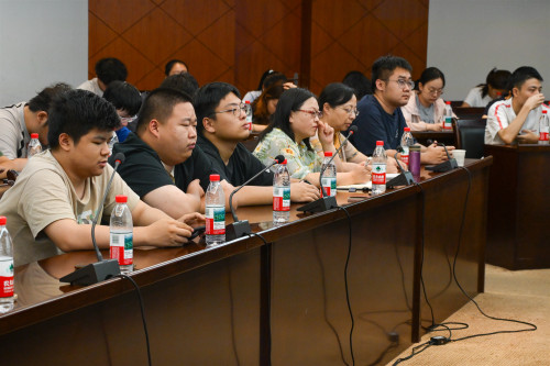 上海市反邪教協會特邀專家宣講團走進我校開展宣講活動