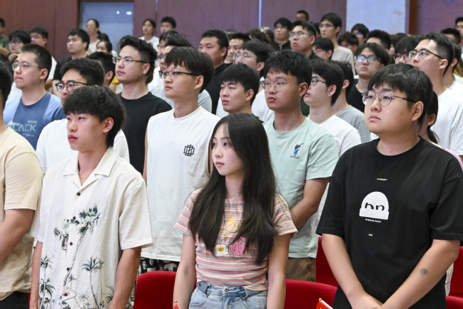 九三大閱兵在我校師生中引發熱烈反響